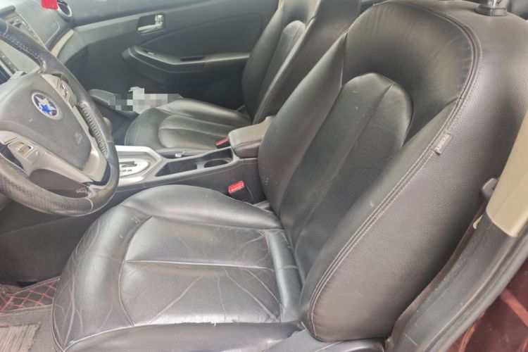 Used Venucia T70 2015 2.0L CVT Smart Edition