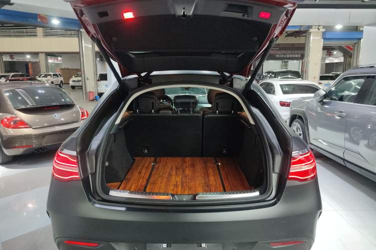 Used Mercedes-Benz GLE Coupe 2017 GLE 320 4MATIC Coupe SUV
