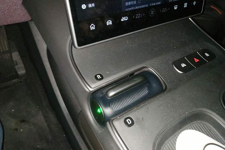 Used Nio ET5T 2024 75kWh Touring Gear Lever