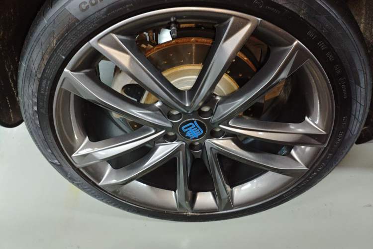 Used BYD Tang New Energy 2018 DM 2.0T All-Wheel Drive Smart Connect Innovation Model 5 Seats China V Emission Standard