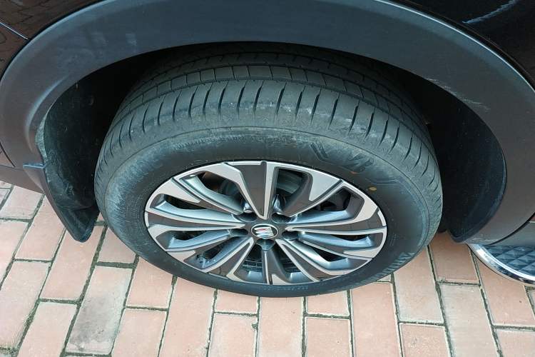 Used Buick Envision 2025 Encore Plus 28T Two-Wheel-Drive Platinum Edition