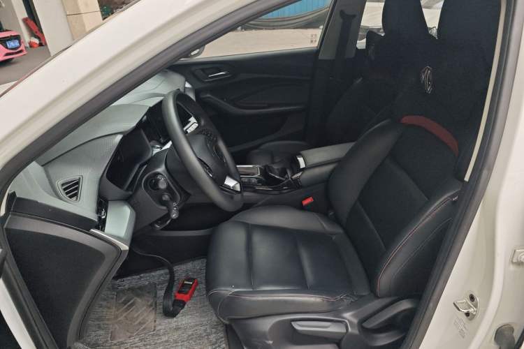 Used MG 5 2021 Revised Version 180 DVVT CVT Youth Luxury Edition
