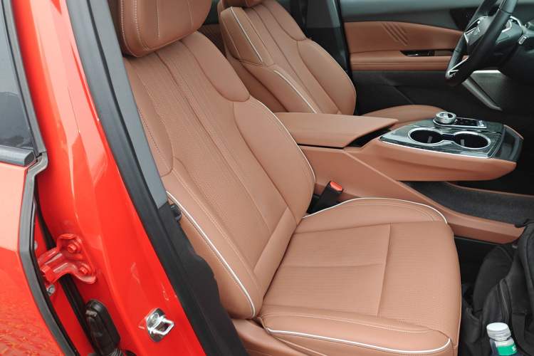 Used Cadillac OPTIQ 2024 Four-Wheel Drive Long-Range Version Right Front Seat