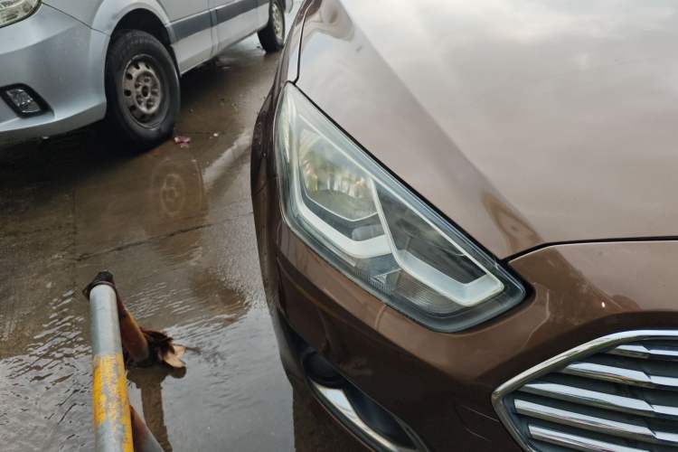 Used Ford Escort 2015 1.5L Manual Fashion Edition