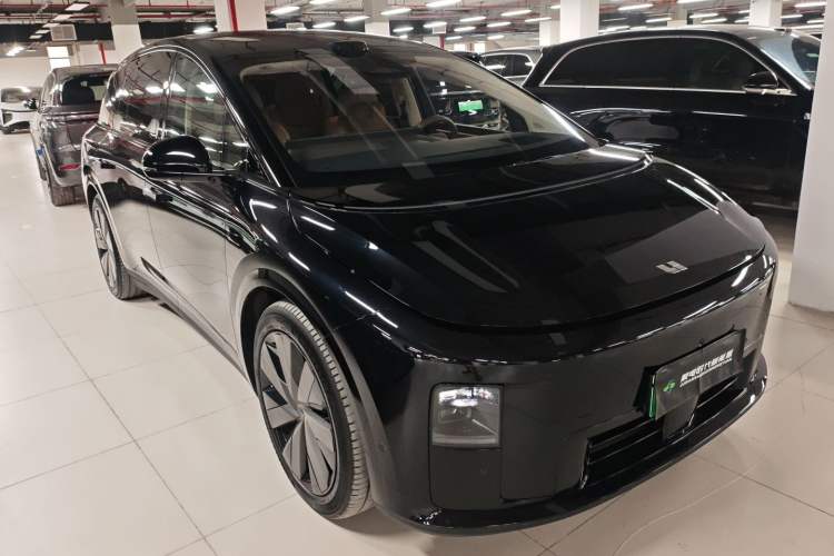 Used Li Auto i8 2025 Model Standard Version Front Right 45 Deg