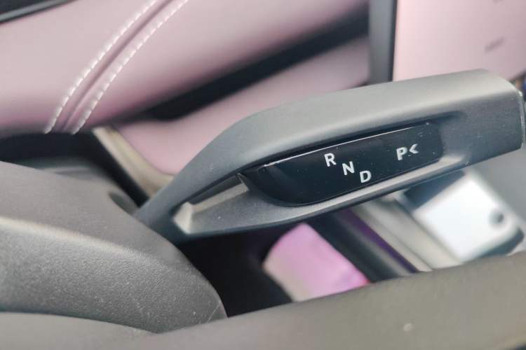 Used Xiaomi Auto SU7 2024 Four-Wheel Drive Ultra-Long Range Advanced Intelligent Driving Max Edition