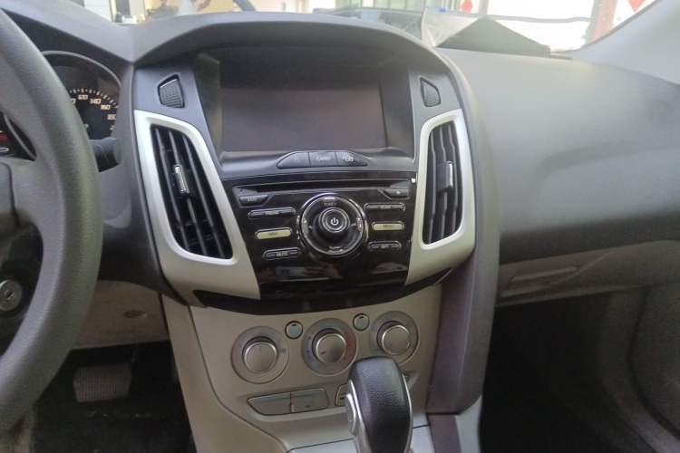 Used Ford Focus 2012 Sedan 1.6L Automatic Comfort Model
