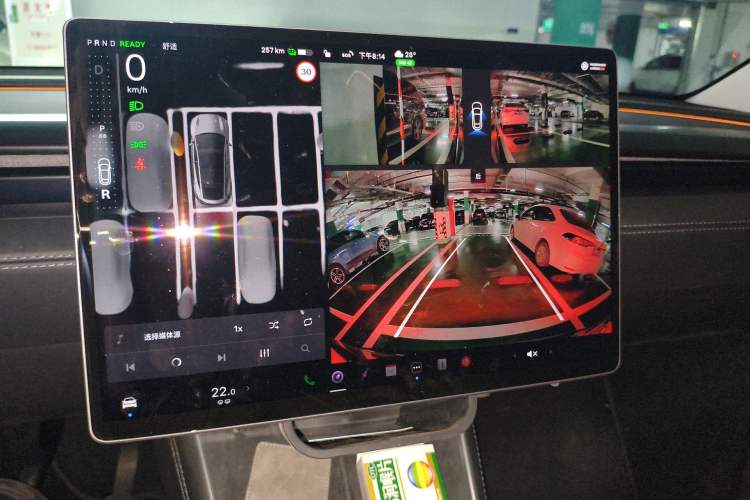 Used Tesla Model Y 2025 Rear-Wheel-Drive Version Audio And AC Panel