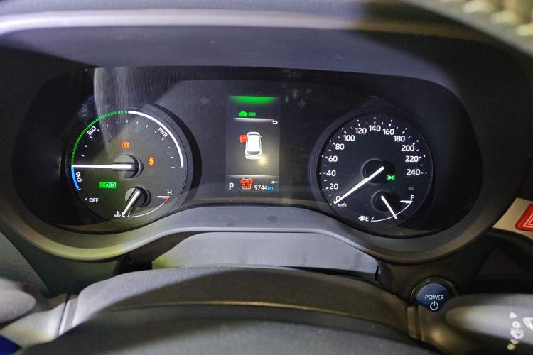 Used Toyota SIENNA 2023 2.5L Hybrid Deluxe Edition Instrument Cluster