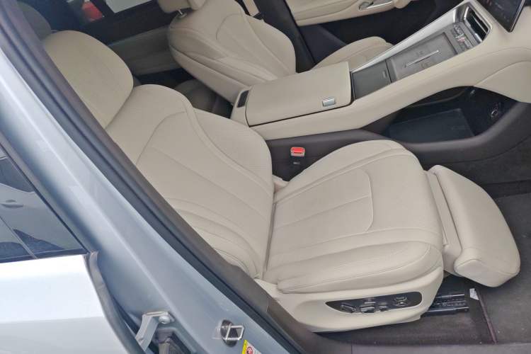 Used Denza N9 2025 Flagship Model