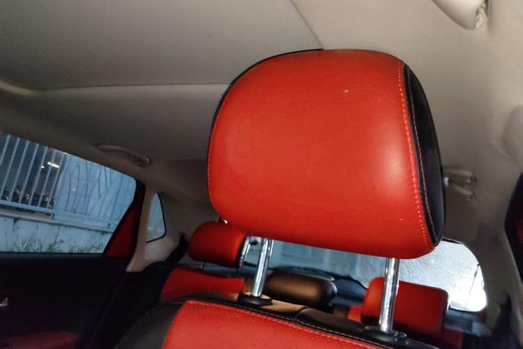 Used Volkswagen Polo 2016 1.6L Automatic Comfort Model
