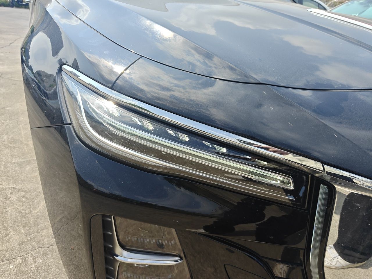 Hongqi H5 2025 2.0T Automatic Flag Edition – 500 000 Units Commemorative Version — снимка 7