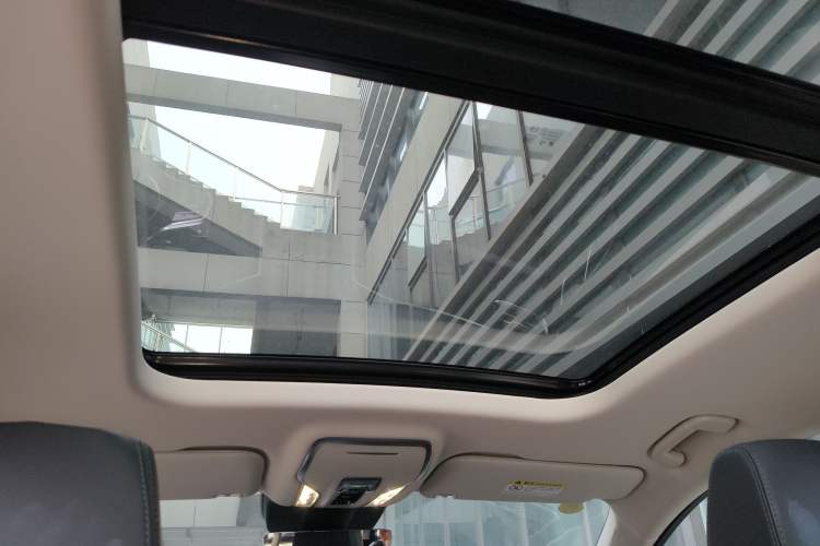 Used Hongqi HS7 PHEV 2024 2.0T PHEV Four-Wheel Drive Flagship Edition 6 Seats
