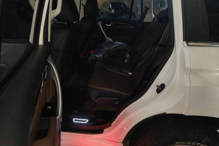 Used Haval H9 2017 2.0T Gasoline 4x4 Luxury 7-Seater
