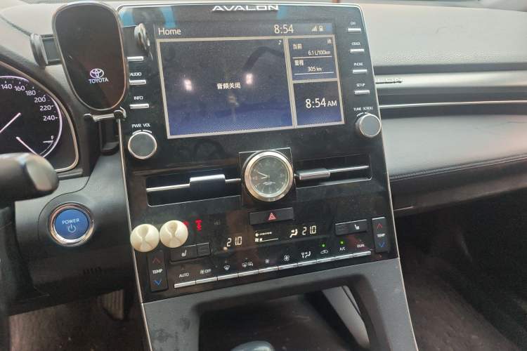 Used Toyota Avalon 2019 Dual-Engine 2.5L XLE Prestige Version China VI Standard Audio And AC Panel