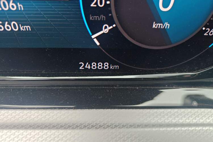 Used Volkswagen Golf 2021 280TSI DSG Pro Odometer Close Up