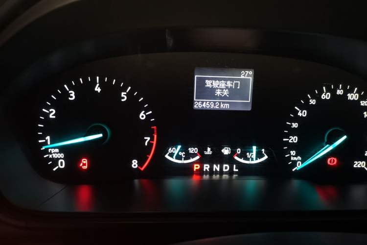 Used Ford EcoSport 2018 1.5L Automatic Elite Edition Odometer Close Up