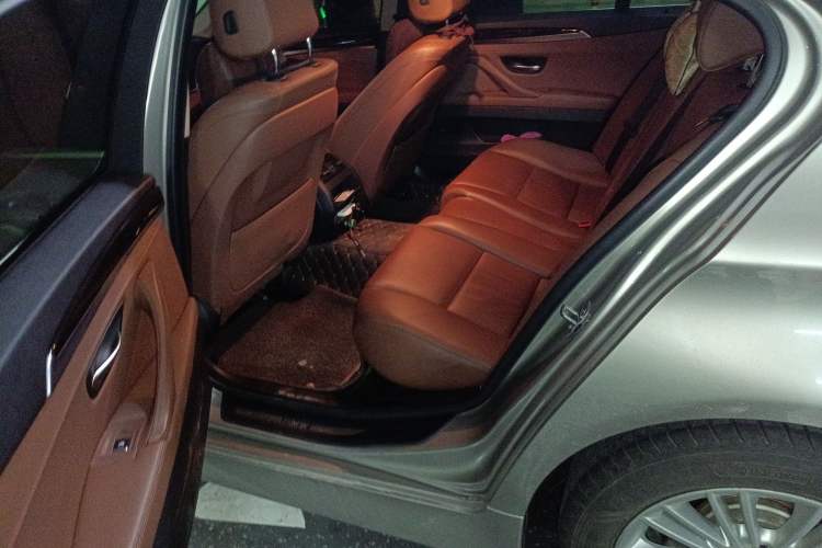 Used BMW 5 Series 2014 525Li Leading Model
