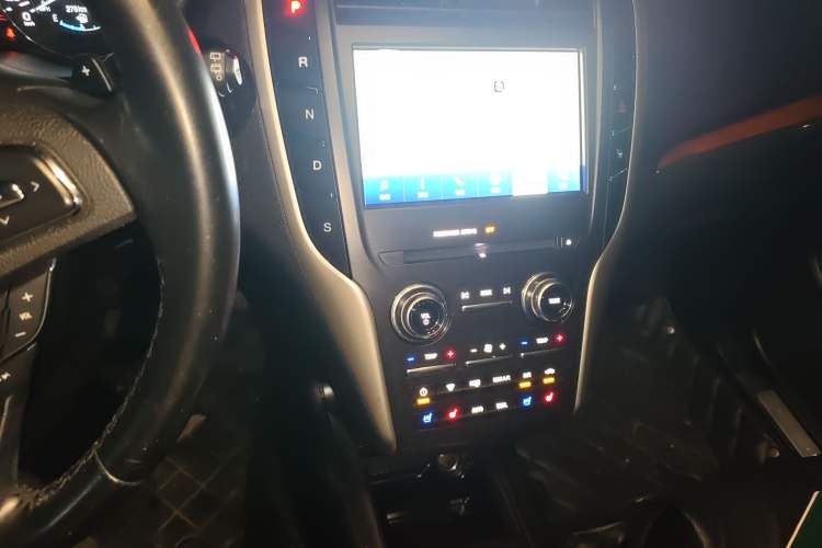 Used Lincoln MKC 2016 2.0T Two-Wheel Drive Luxury Edition Audio And AC Panel