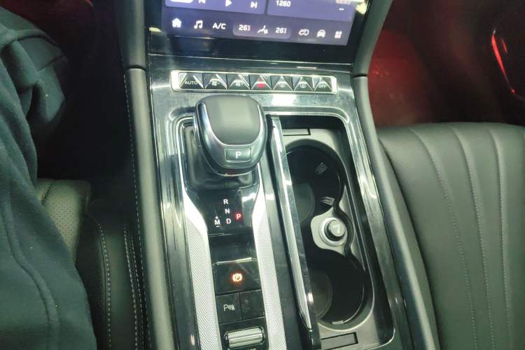 Used Hongqi H5 2023 2.0T Automatic Smart Connect Flagship Edition
