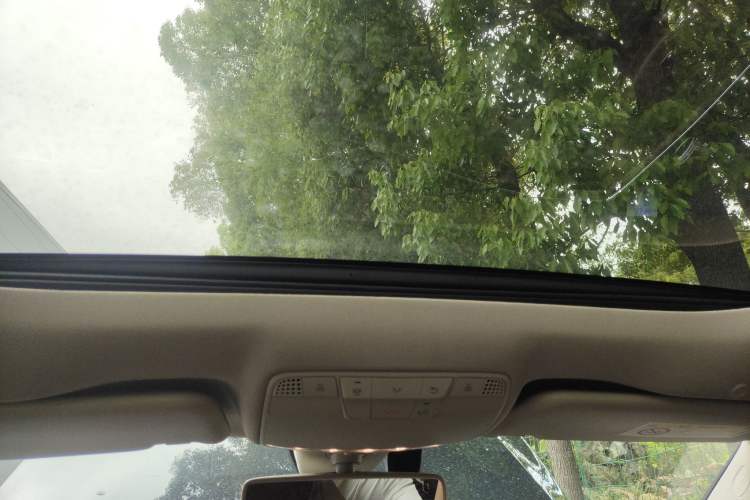 Used Mercedes-Benz E-Class 2019 E 260 L Sport Edition Headliner