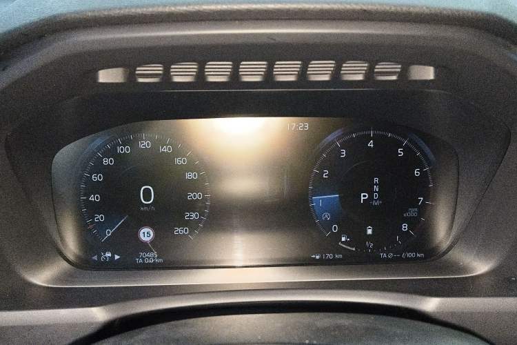 Used Volvo XC90 2021 B5 SmartDrive Luxury Edition 5-seater Instrument Cluster