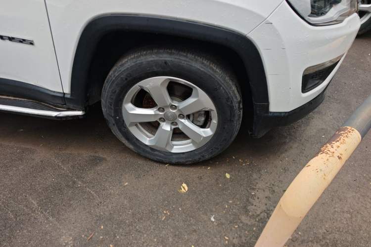 Used Jeep Compass 2017 200T Automatic Enjoyment Version
