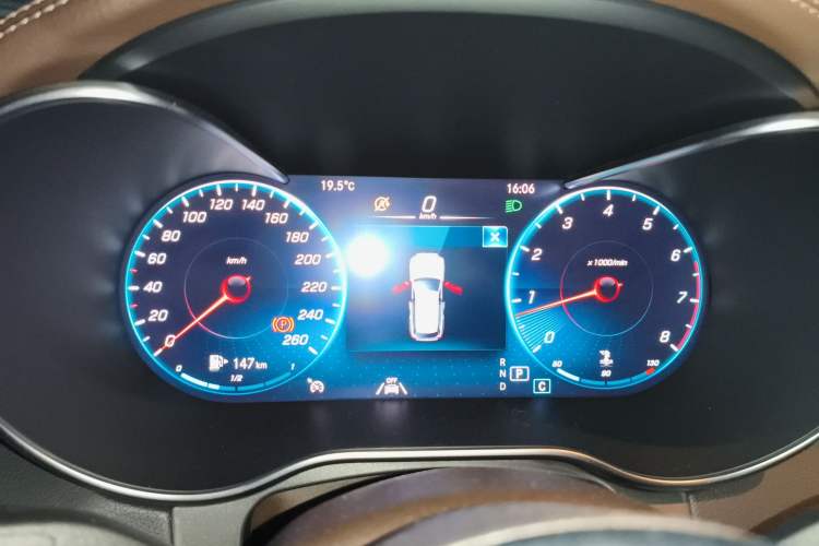 Used Mercedes-Benz GLC 2021 GLC 300 L 4MATIC Dynamic Model Instrument Cluster