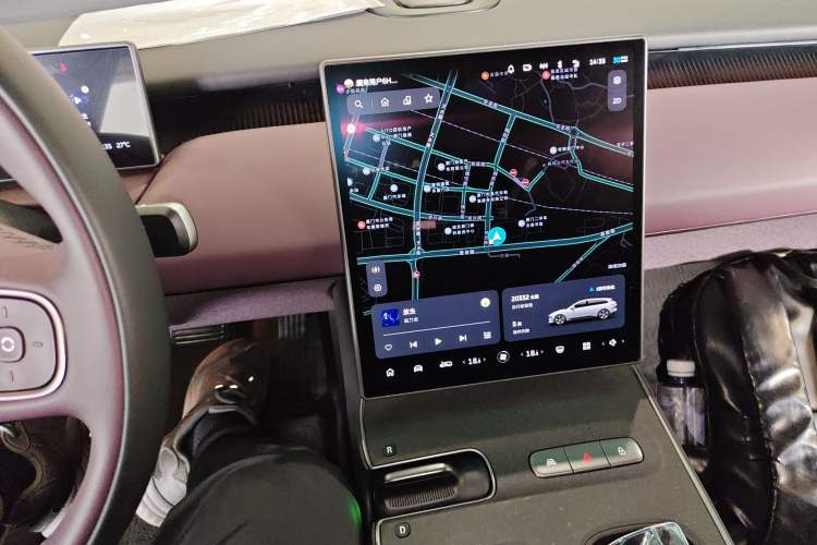 Used Nio ET5T 2024 75kWh Touring Audio And AC Panel