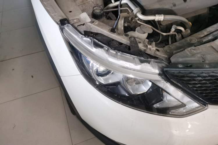 Used Nissan Qashqai 2017 2.0L CVT Luxury Edition China V Standard Right Front Headlight