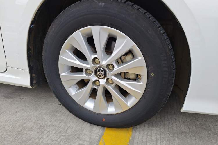 Used Toyota Corolla 2021 TNGA 1.5L CVT Elite Edition Right Front Wheel Hub