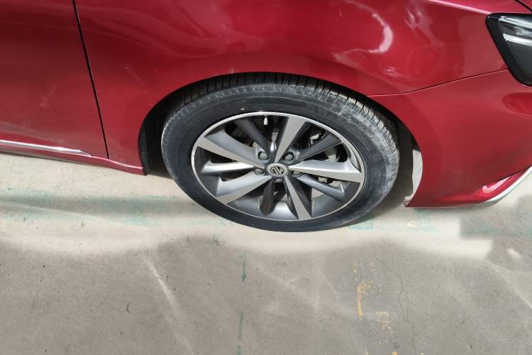 Used MG 6 2019 20T Automatic Sport Edition Right Front Wheel Hub