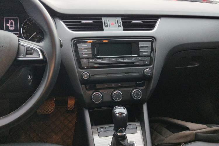 Used Skoda Octavia 2017 1.6L Automatic Smart Drive Edition
