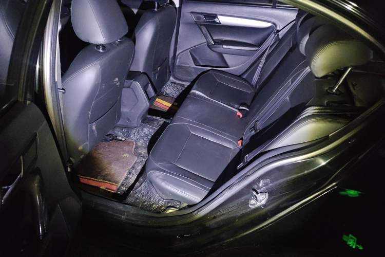 Used Volkswagen Lavida 2013 Revised Classic 1.6L Manual Fashion Edition
