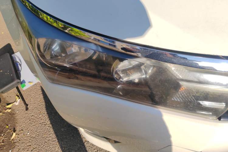 Used Toyota Corolla 2014 1.6L CVT GL-i Right Front Headlight