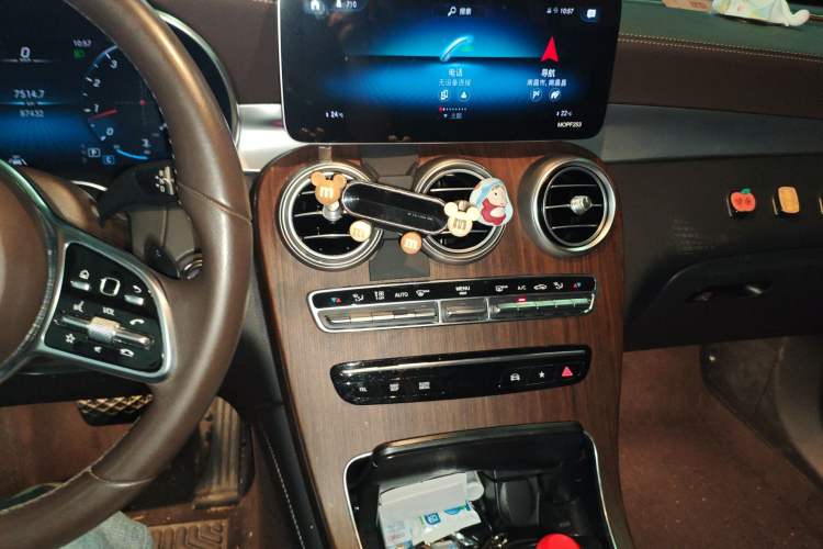 Used Mercedes-Benz GLC 2020 Facelift GLC 300 L 4MATIC Dynamic Edition
