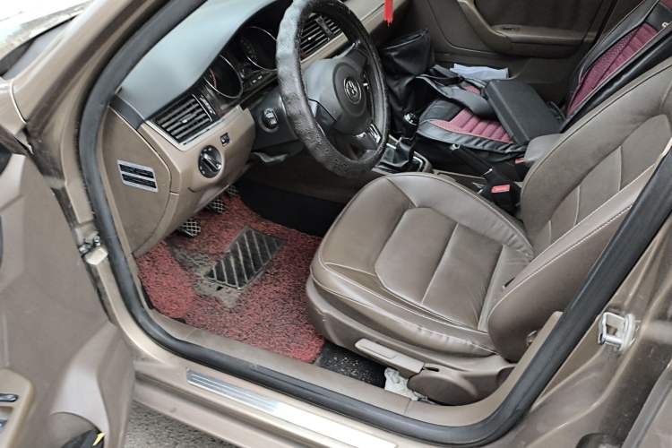 Used Volkswagen Bora 2014 1.6L Manual Comfort Model
