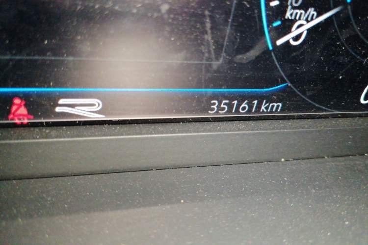 Used Volkswagen T-ROC 2023 300TSI DSG Two-Wheel-Drive Chen Guang Edition
