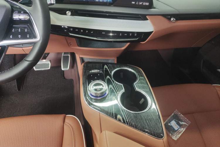 Used Cadillac OPTIQ 2024 Standard Range Version