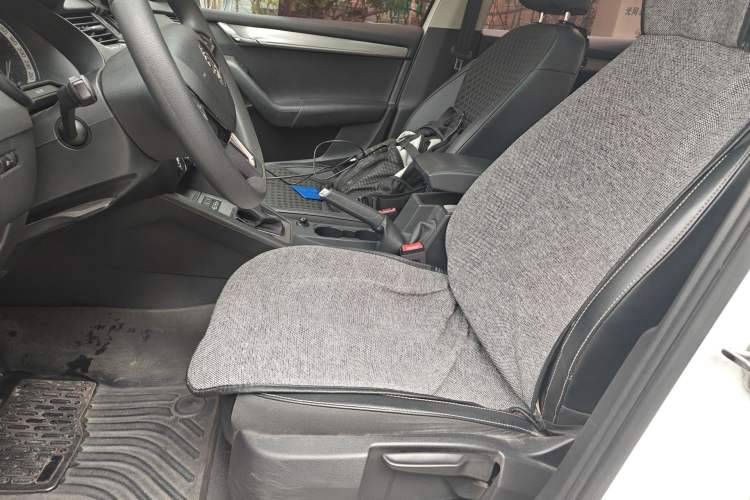 Used Skoda Octavia 2019 1.5L Automatic Smart Drive Luxury Edition China VI Standard
