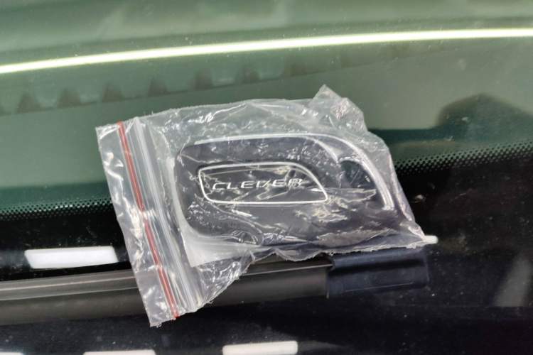 Used Roewe Clever 2021 302 km New Four-Seater Super-Efficient Version