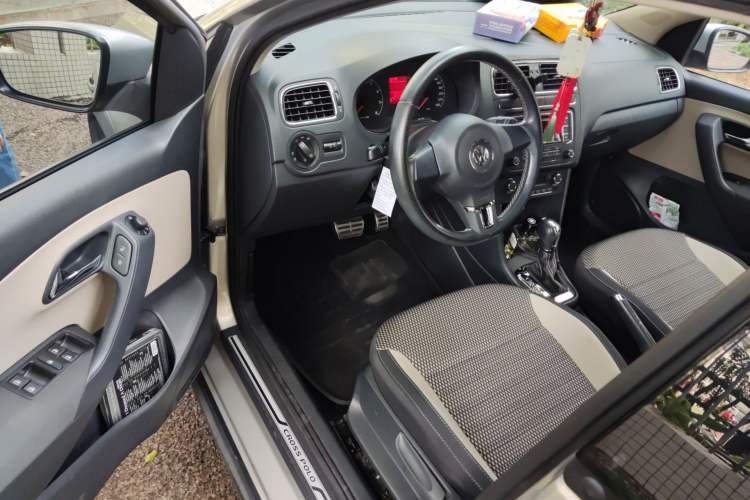 Used Volkswagen Polo 2012 1.6L Cross Polo Automatic Transmission
