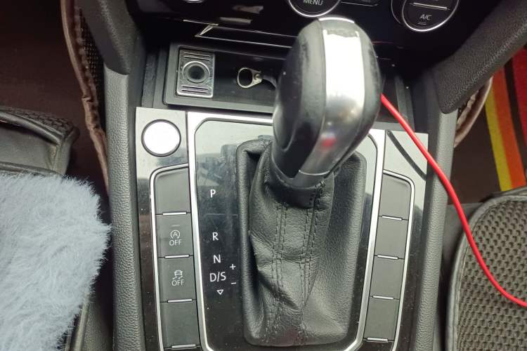 Used Volkswagen Magotan 2018 330TSI DSG Luxury Model Gear Lever