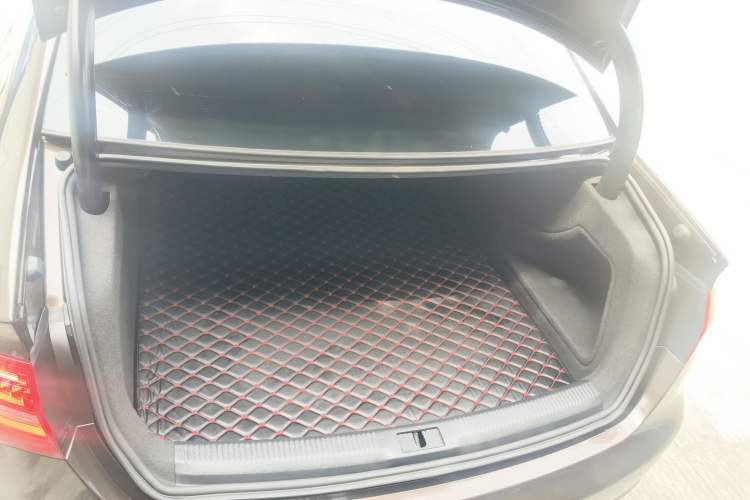 Used Audi A4L 2016 35 TFSI Collector's Edition Automatic Standard Model
