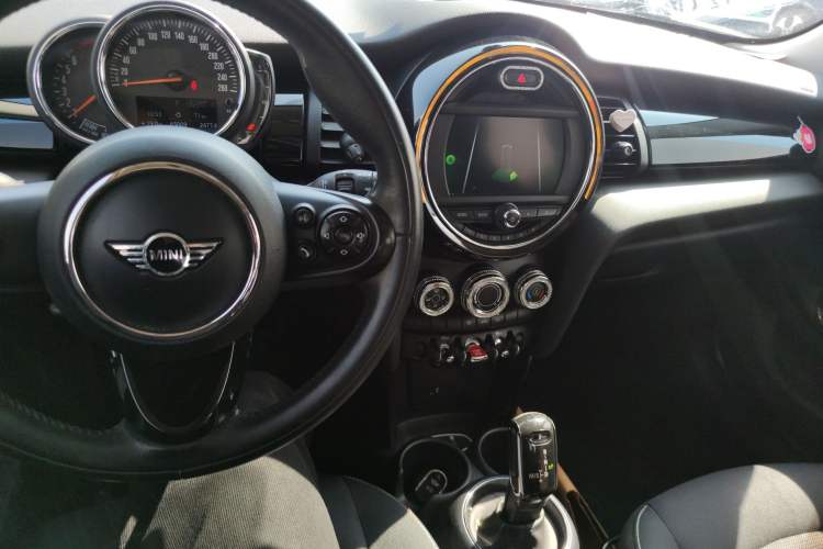 Used MINI MINI 2018 1.5T ONE PLUS Five-Door Edition
