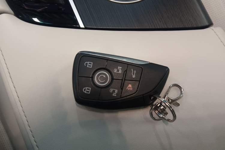 Used Buick GL8 New Energy 2024 Lu Zun Deluxe Edition 7-Seater
