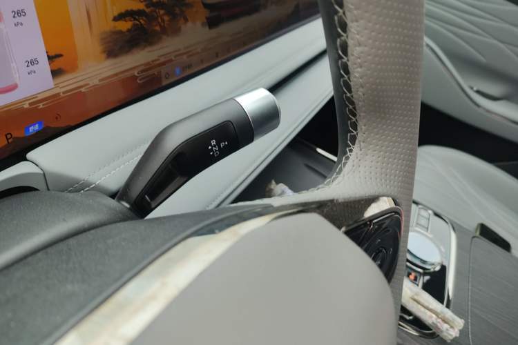 Used Geely Galaxy E8 2025 700 km Long-Range Intelligent Driving Version
