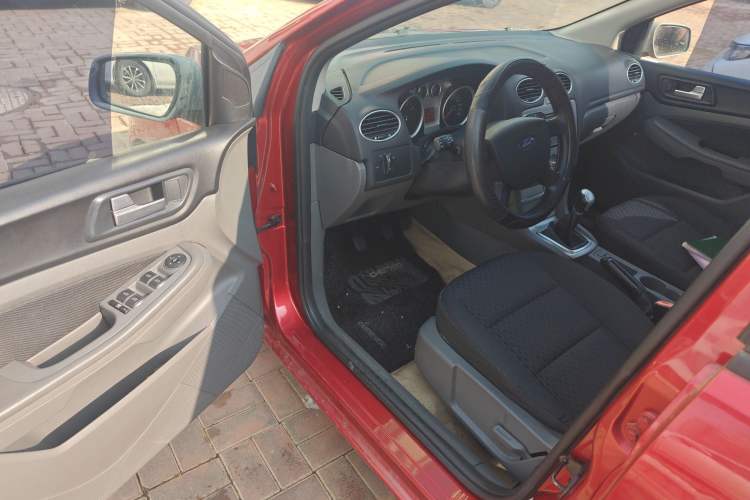 Used Ford Focus 2012 Hatchback Classic 1.8L Manual Base Model
