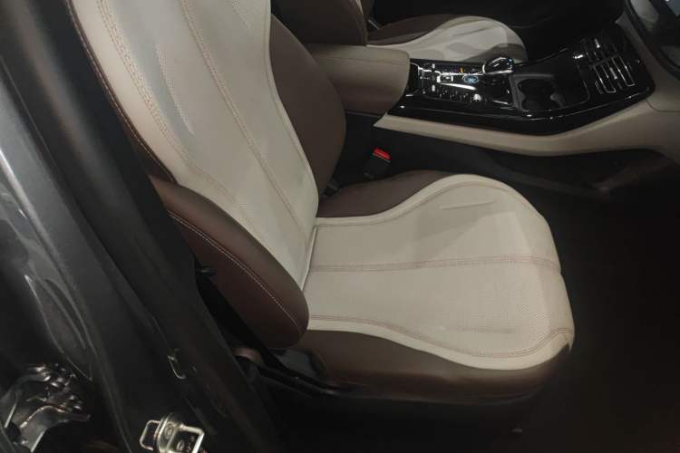 Used BYD Qin PLUS 2024 HONOR Edition DM-i 55KM Leading Model
