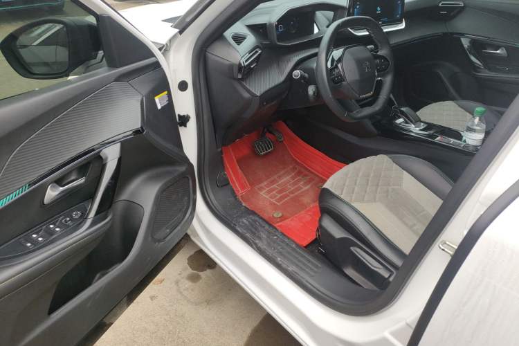 Used Peugeot e2008 2020 3D ZhenShang Edition